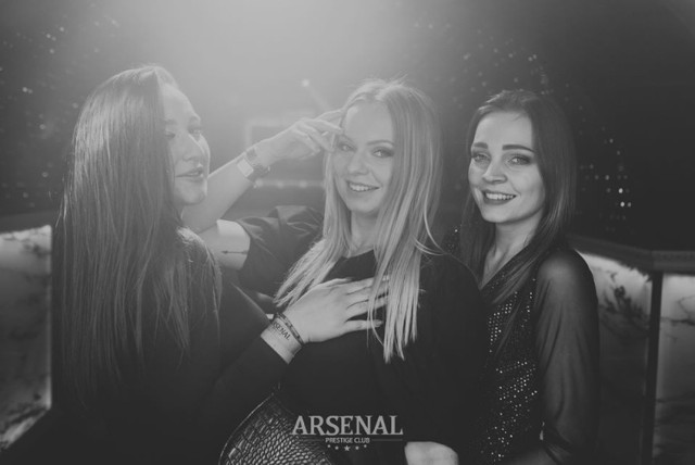 Prezentujemy Wam dziś najnowsze zdjęcia z Arsenal Prestige Club. Zobaczcie, co działo się wtedy w klubie!