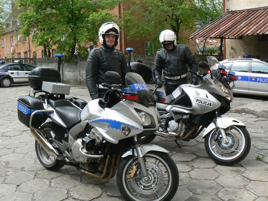 Policja w Jarocinie: Funkcjonariusze dostali motocykle