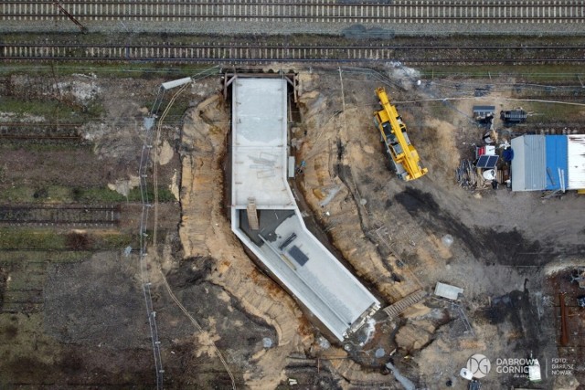 W Dąbrowie Górniczej - Strzemieszycach powstaje nowy tunel dla pieszych i rowerzystów 

Zobacz kolejne zdjęcia/plansze. Przesuwaj zdjęcia w prawo naciśnij strzałkę lub przycisk NASTĘPNE