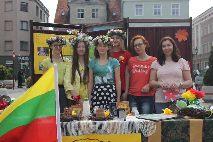 Krotoszyn: Dzień z Unią Europejską na krotoszyńskim rynku [ZDJĘCIA + FILMY]