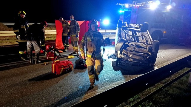 Wypadek na Wschodniej Obwodnicy Wrocławia. Jedna osoba ranna, druga... zniknęła