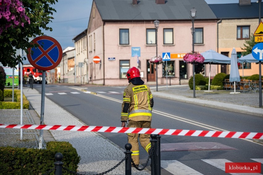 Z trzech budynków mieszkalnych jednorodzinnych, żłobka oraz rynku ewakuowano około 40 osób