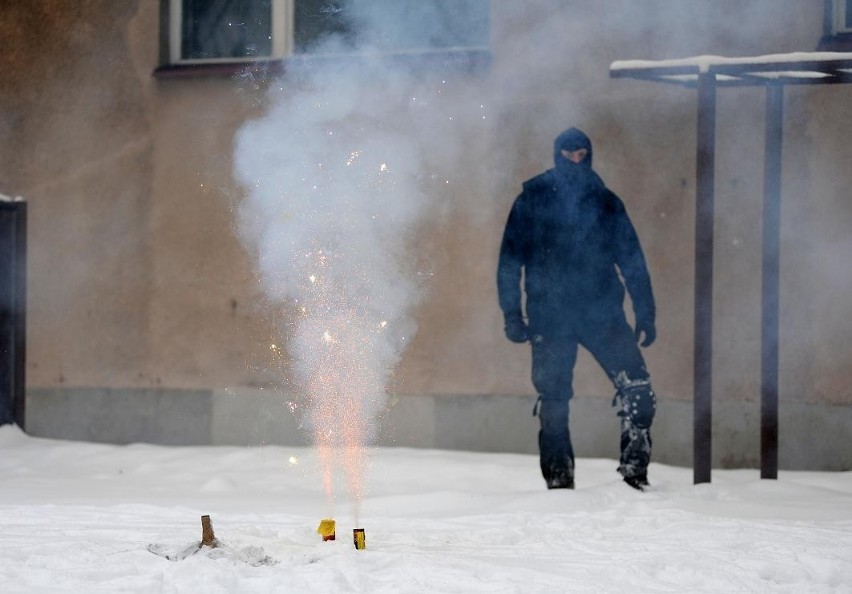 Policja - Ostrzegają przed fajerwerkami. Zdjęcia