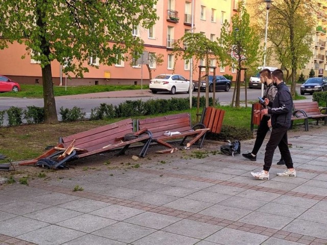 Pijany kierowca, który staranował ławki w Częstochowie, miał orzeczony sądowy zakaz prowadzenia pojazdów