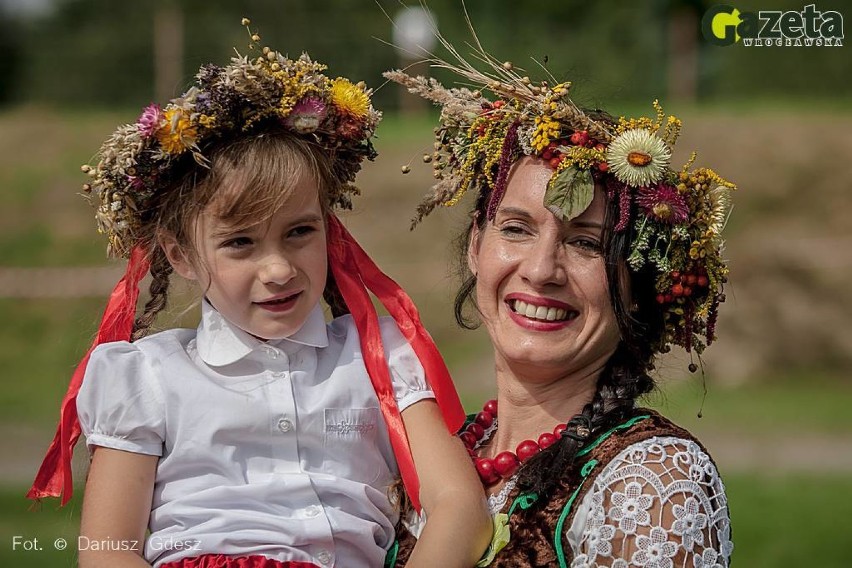 Dożynki w Krosnowicach. Rolnicy dziękowali za plony (ZDJĘCIA i FILM)