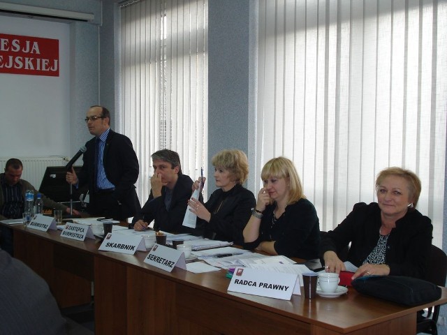 Opolscy radni uchwalili budżet gminy na 2013 r.
