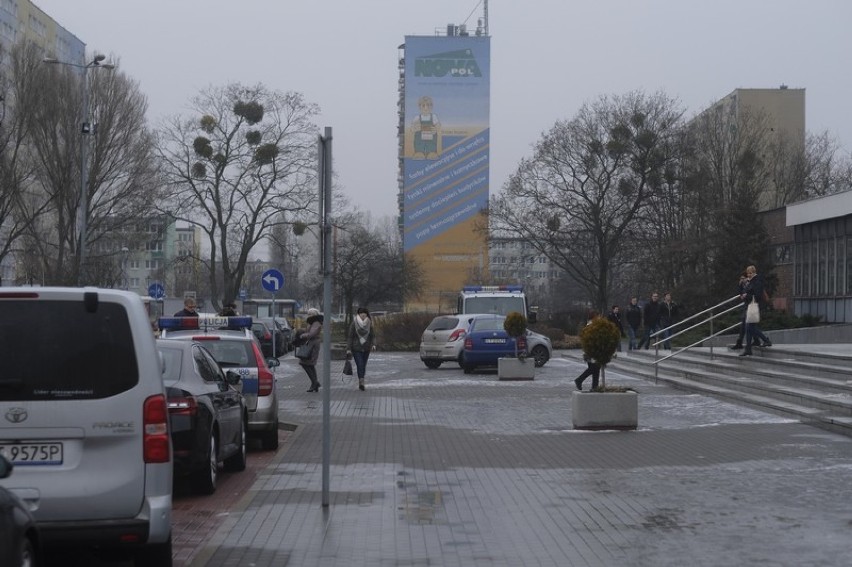 W poniedziałek około godziny 10 na skrzynkę mailową...