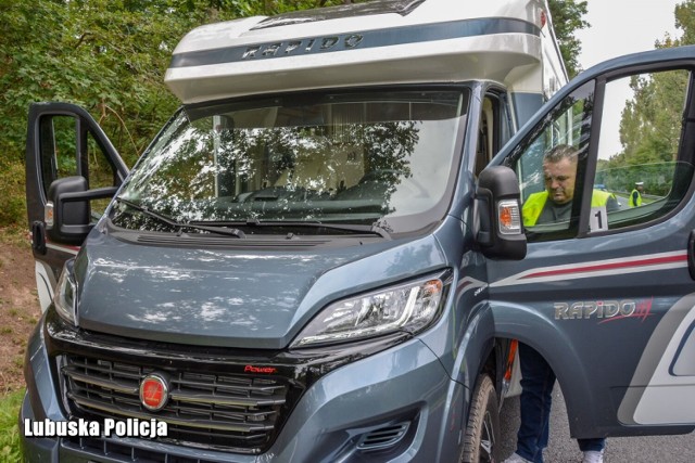 Policjanci z Krosna Odrzańskiego odzyskali kamper o wartości 220 tys. zł.