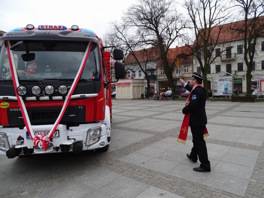 Przekazanie i poświęcenie auta OSP Chełmno