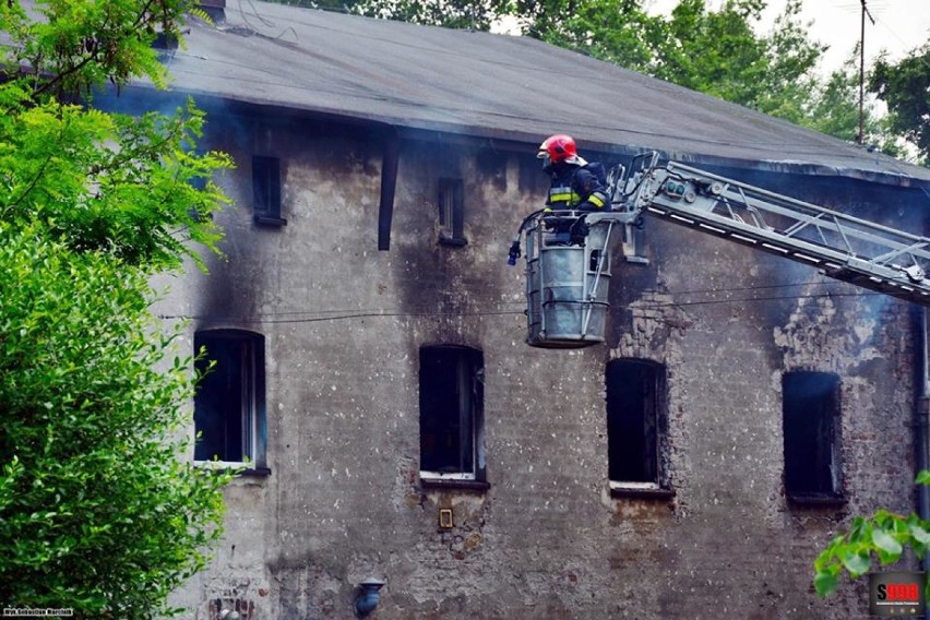 Pożar przy ul. Staszica w Sosnowcu.