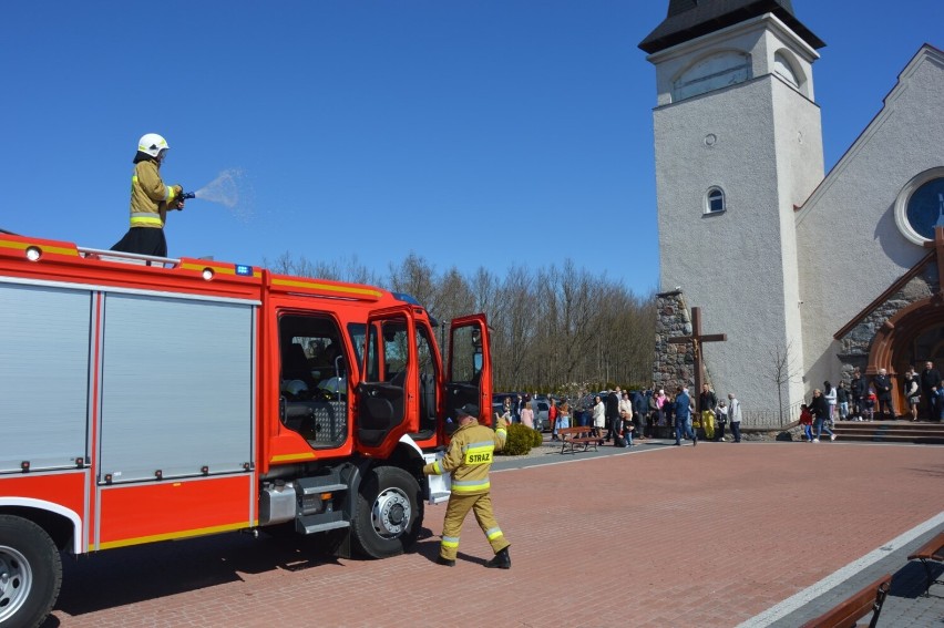 Lany Poniedziałek nie ominął i parafian w Grzybnie [ZDJĘCIA]