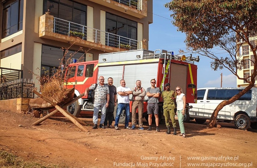 Wóz strażacki dotarł do Butiamy, ale akcja "Gasimy Afrykę" trwa dalej! 