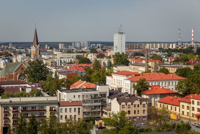 Rentowność inwestycji, gdy mieszkanie jest wynajęte przez 12 miesięcy:

mieszkania do 35 m kw. – brak danych
mieszkania 35–60 m kw. – stopa zwrotu średnio 5,6 proc. brutto
mieszkania powyżej 60 m kw. – stopa zwrotu średnio 5,2 proc. brutto

Rentowność inwestycji, gdy mieszkanie jest wynajęte przez 11 miesięcy:

mieszkania do 35 m kw. – brak danych
mieszkania 35–60 m kw. – stopa zwrotu średnio 5,0 proc. brutto
mieszkania powyżej 60 m kw. – stopa zwrotu średnio 4,7 proc. brutto

Źródło danych: Expander i Rentier.io