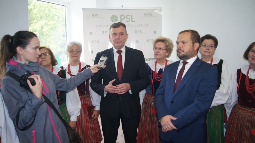 Paweł Bejda otworzył biuro poselskie w Wieluniu[Zdjęcia]