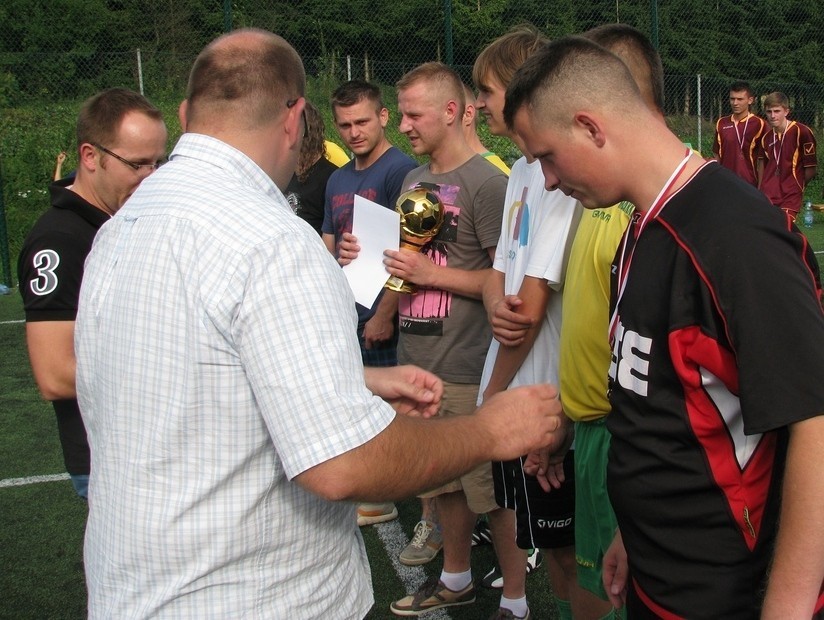 Turniej Piłki Nożnej o Puchar Orlika w Grzybnie