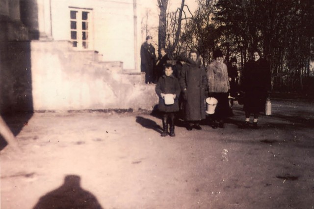 Dobrzyca  rok 1939 - obóz internowanych ziemian w pałacu