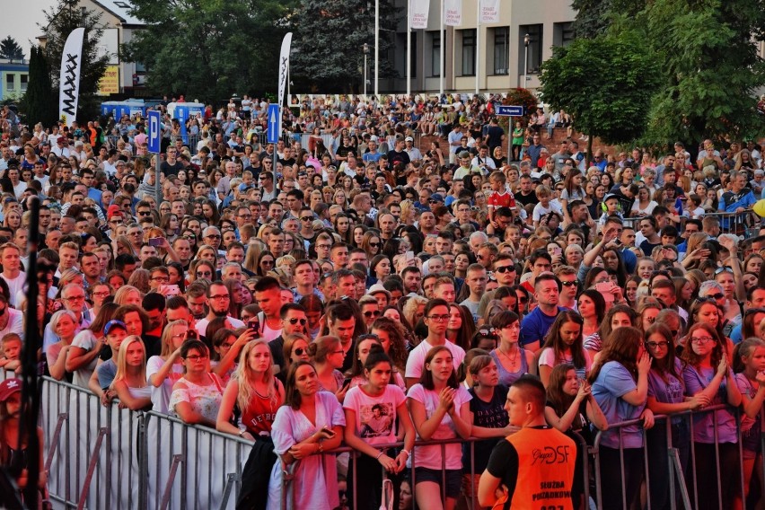 Alvaro Soler na Open Hair 2018 w Sieradzu. Przed wielką widownią wystąpił także Patryk Kumór (zdjęcia)