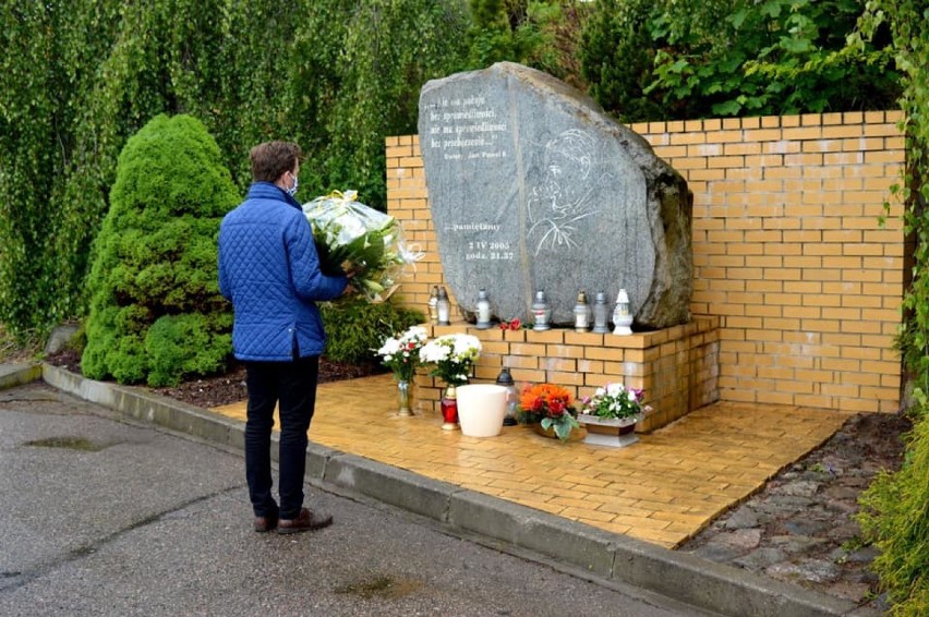 Miejsca upamiętniające papieża Jana Pawła II w Trąbkach Wielkich i Pszczółkach