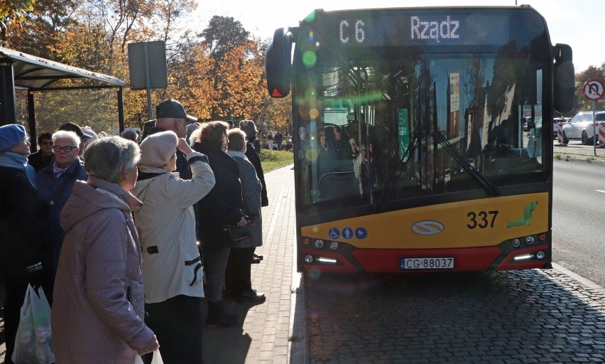 1 listopada uruchomiono dodatkowe autobusy MZK Grudziądz