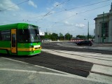 Poznań: Samochód wpadł pod tramwaj na Reymonta