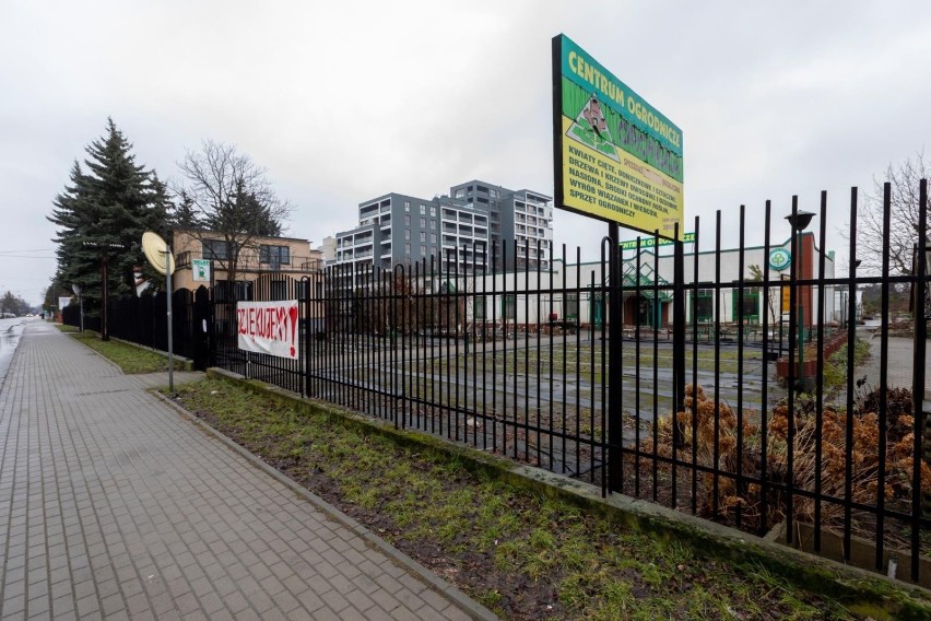 Niedługo po działalności centrum ogrodniczego może nie...