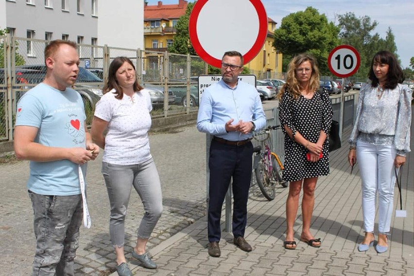 Kolejne serduszko na nakrętki stanęło w Gminie Oleśnica