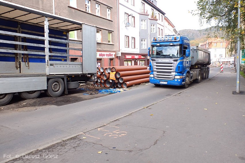Wałbrzych: Kolejny etap remontu ulicy Niepodległości (zdjęcia)