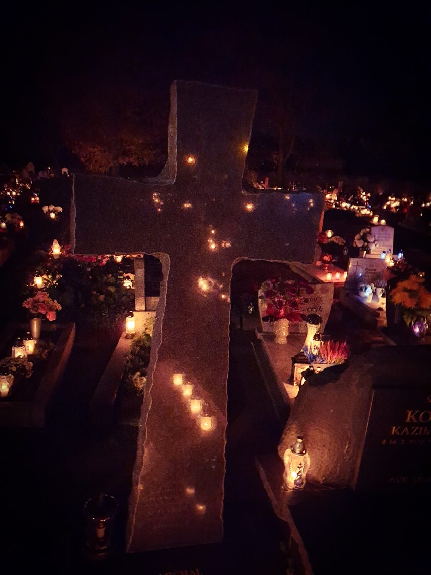 Wszystkich Świętych 2022. Listopadowa noc na cmentarzach Zbąszyń. 1 listopada 2022