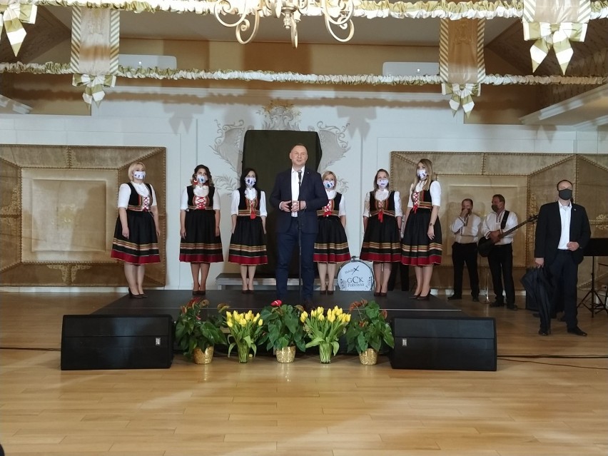  Prezydent Andrzej Duda w Urszulinie spotkał się z kobietami z KGW. Będzie 40 mln zł na funkcjonowanie Kół Gospodyń Wiejskich w 2020 r.