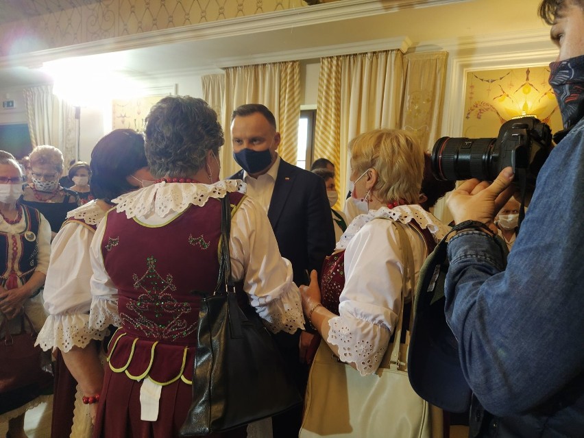  Prezydent Andrzej Duda w Urszulinie spotkał się z kobietami z KGW. Będzie 40 mln zł na funkcjonowanie Kół Gospodyń Wiejskich w 2020 r.