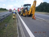 Jodłówka. Na autostradzie A4 koło Bochni koparka spadła z samochodu dostawczego, utrudnienia były na jezdni w stronę Krakowa