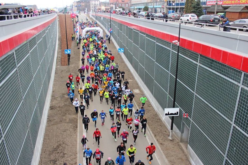 Półmaraton Gliwicki odcinkiem G2 [ZDJĘCIA]. Rowerzyści, rolkarze i biegacze przetestowali DTŚ-kę