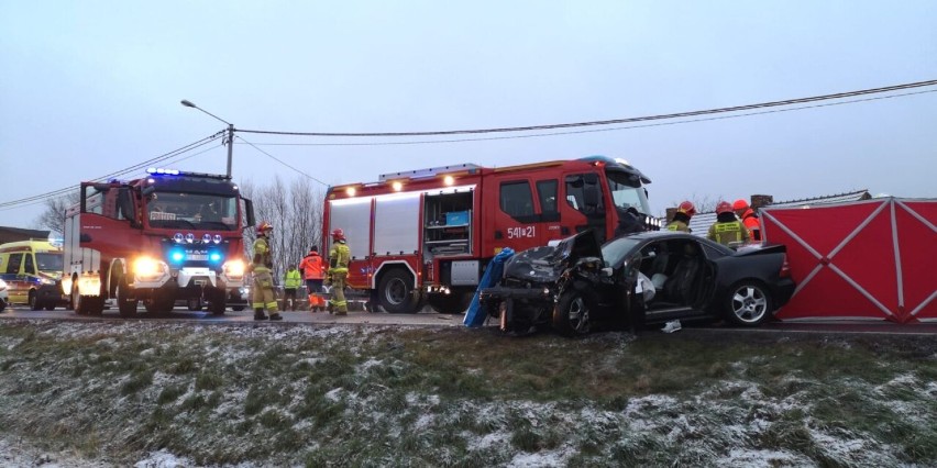 Śmiertelny wypadek na drodze krajowej nr 11. Nie żyje jedna...