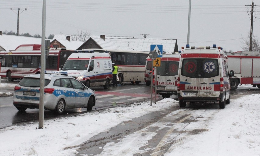 Wypadek dwóch autobusów na ulicy Energetyków w Radomiu.