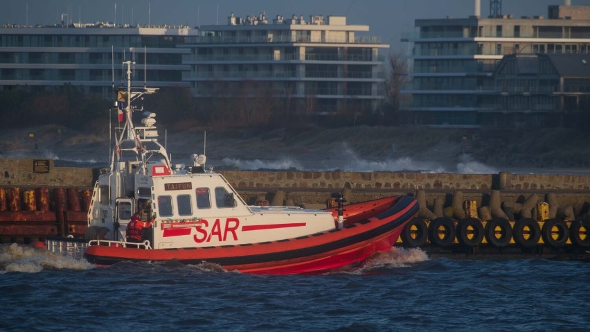 Darłówko: Ćwiczenia ratowników SAR na morzu [zdjęcia] 
