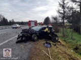 Wypadek na S1 w Tychach. Mazda wypadła z trasy i uderzyła w barierki [ZDJĘCIA]