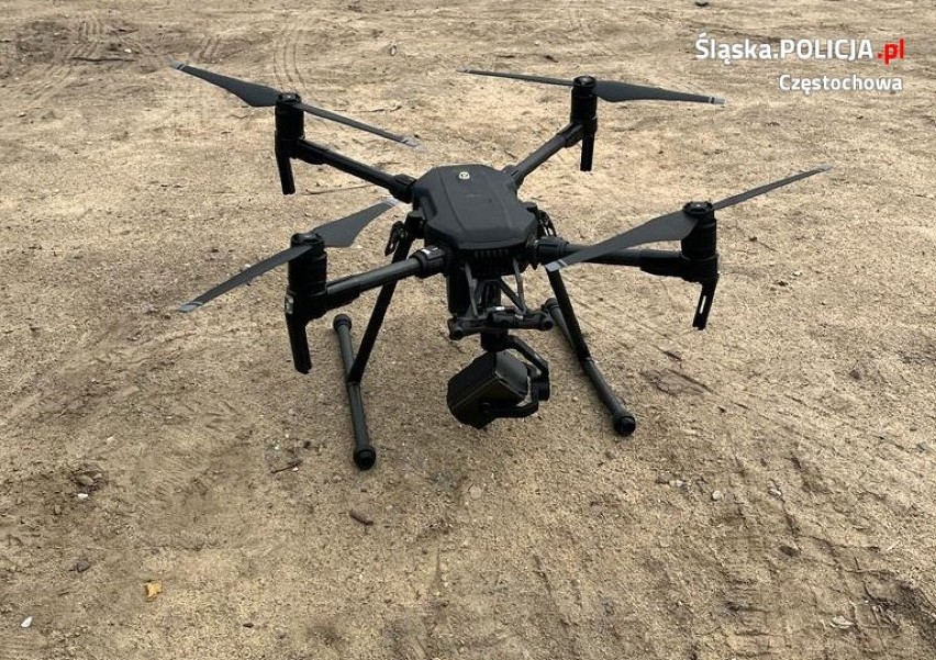 Policja namierzała wykroczenia pieszych za pomocą drona