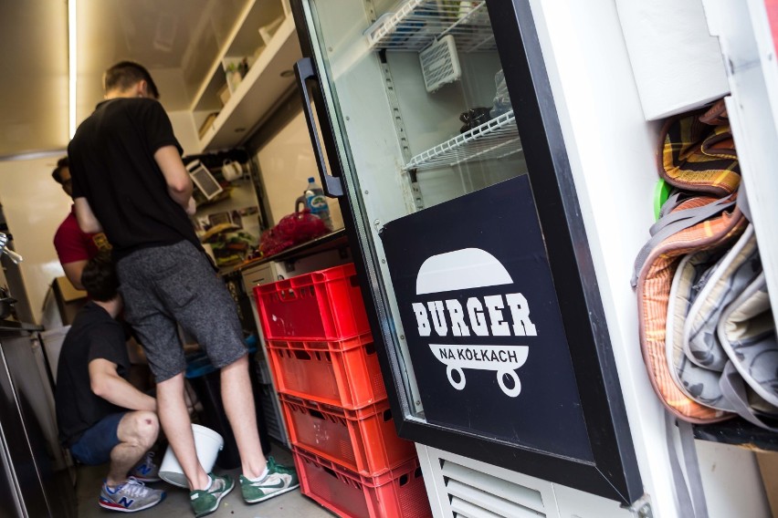 Burger na kółkach - najlepszy warszawski food truck