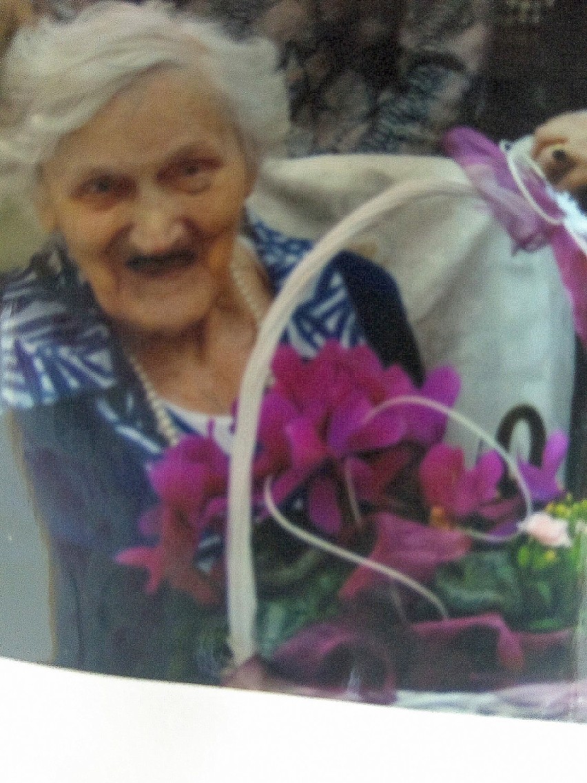 Zofia Bąk skończyła 101 lat! Nadal recytuje „Pana Tadeusza" z pamięci! [FILM + ZDJĘCIA]