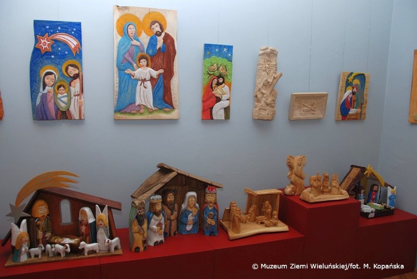 Świąteczne rzeźby w Muzeum Ziemi Wieluńskiej. Do konkursu zgłoszono 42 prace ZDJĘCIA