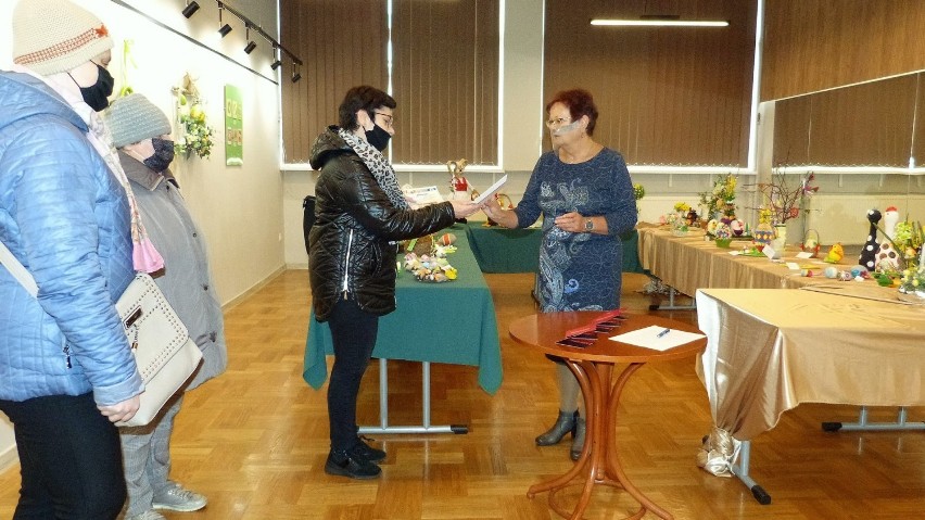 W SDK w Sieradzu wręczono nagrody laureatom konkursu „Ozdoby wielkanocne” (zdjęcia)
