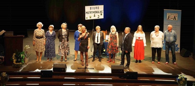 W finałowej części uroczystości zaprezentował się Kabaret "Na Chybcika" w spektaklu "Biuro Matrymonialne