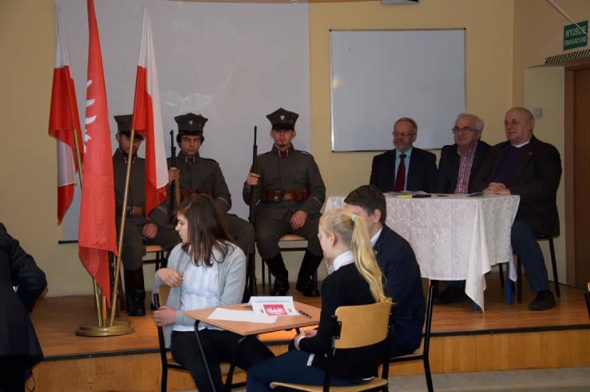 Konkurs historyczny na temat Powstania Wielkopolskiego wygrała reprezentacja Zespołu Szkół w Chodzieży 