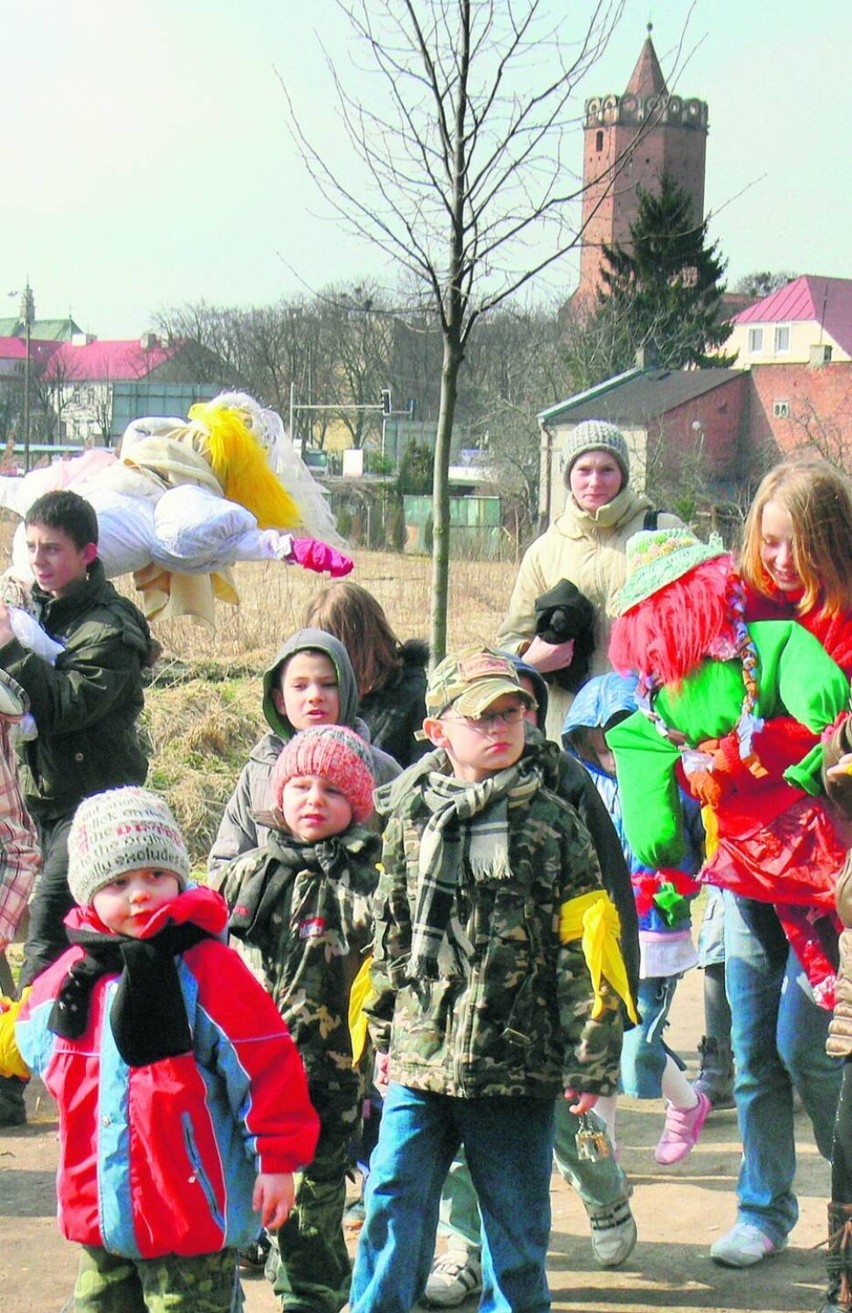 Mocno Hałaśliwe Wypędzanie Zimy