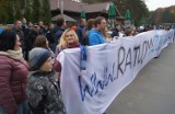 Kibice Unii Tarnów pikietowali przed klubem [ZDJĘCIA]