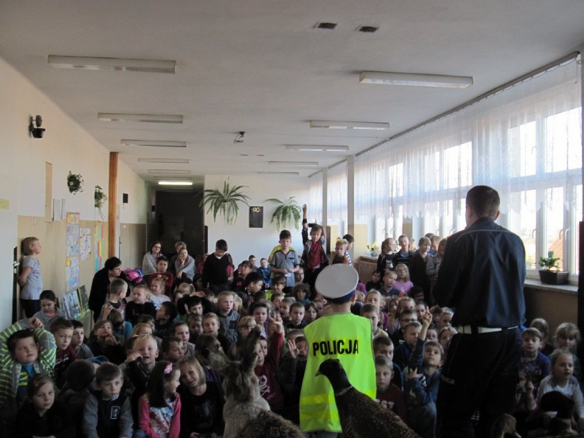 Policjanci i myśliwi spotkali się z dziećmi z gminy Kamionka