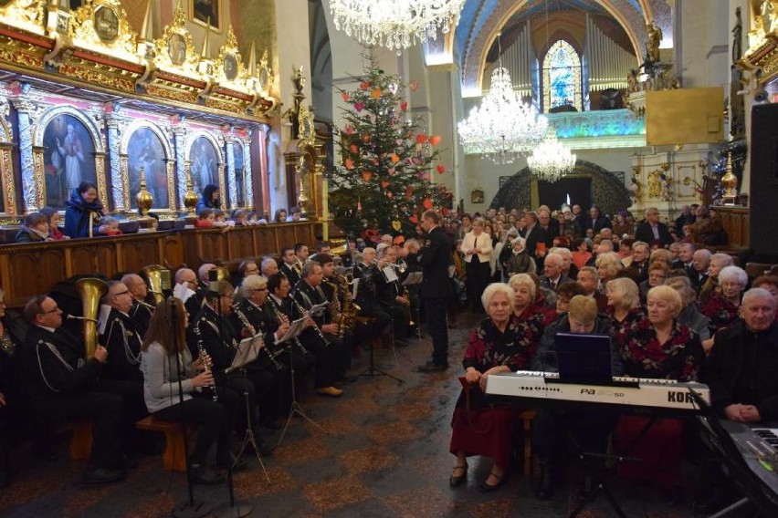 Początek roku mieszkańcy Kraśnika przywitali koncertem kolęd...