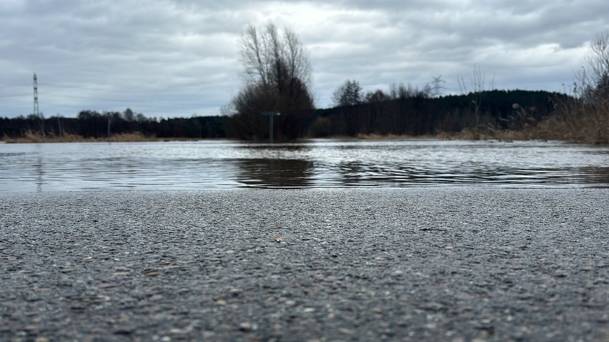 W związku z przekroczeniem stanu alarmowego na rzece Warcie, na terenie gminy Mstów został wprowadzony alarm przeciwpowodziowy. W samej Częstochowie w związku z lokalnymi podtopieniami obowiązuje pogotowie przeciwpowodziowe