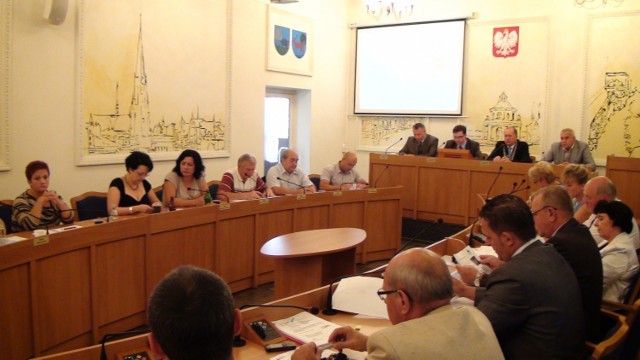 Sesja Rady Miasta Mysłowice zakończyła się przerwaniem obrad. Nadal nie ma decyzji w sprawie emisji obligacji