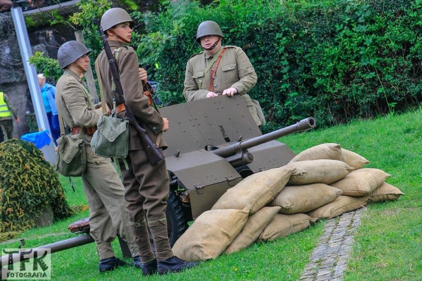 Węgierska Górka 1939: rekontrukcja historyczna pod schronem Wędrowiec (ZDJĘCIA)